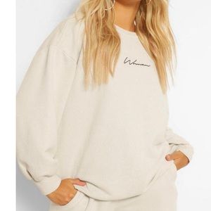 BooHoo Woman Crewneck
